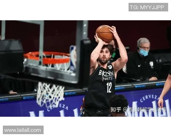 夏洛特黄蜂与布鲁克林篮网激战正酣谁能在NBA赛场上笑到最后